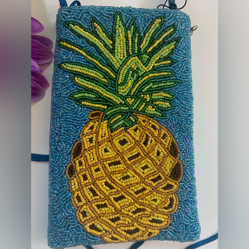 BamBoo  Pineapple hand beaded cross body bag with zipper